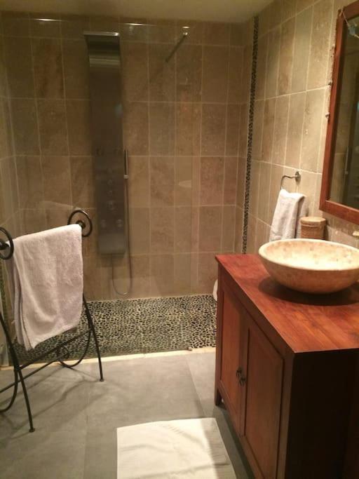 Appartement Sur La Colline Avec Acces Piscine Volx Ngoại thất bức ảnh