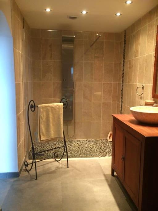 Appartement Sur La Colline Avec Acces Piscine Volx Ngoại thất bức ảnh